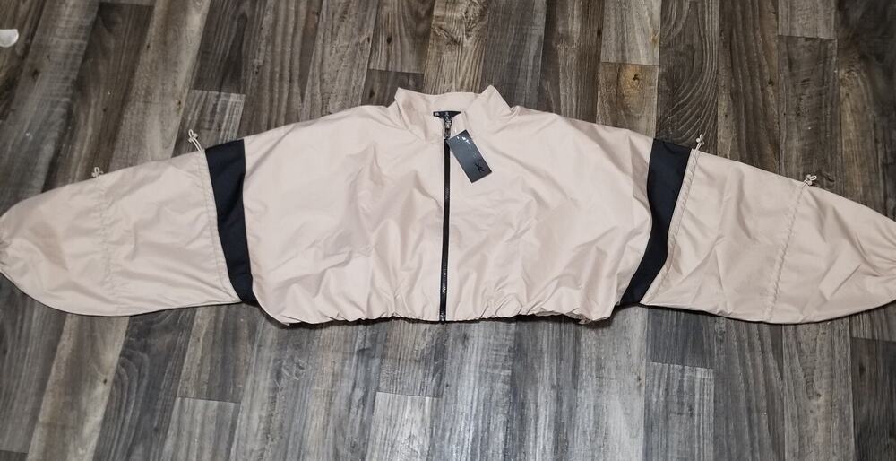 NWT New Reebok x Cardi B Woven Cropped Jacket Ultimate Beige/Black Size‎ 4X